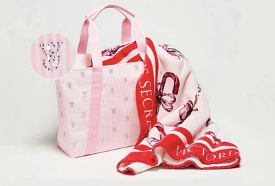 Conjunto de sacola e cobertor Candy Cane Victoria's Secret rosa brilho - Imagem 1 de 2