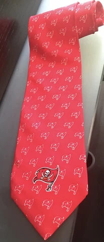 NFL TAMPA BAY BUCCANEERS NECKTIE - PRINTED 2005 - GENTLY USED Cover