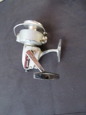 Carrete giratorio vintage Daiwa 8450HRL 2 rodamientos de bolas carrete de pesca Foto 1 de 4