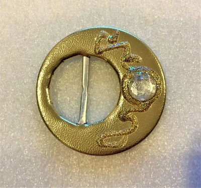 Hebilla de cinturón - Cubierta de plástico suave dorado, con estrás grande Foto 1 de 2