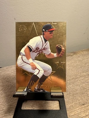 1996 Fleer Ultra Chipper Jones #582 1996 超明星金奖章 — 第 1/2 张图片