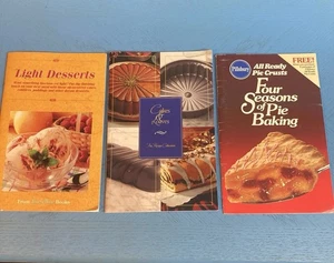 Lot of 3 Dessert Recipe Booklets Light Pie Cakes, Taste of Home, Pillsbury 1988 - Picture 1 of 6