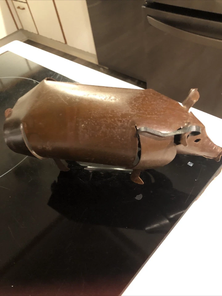 Cerdito de metal vintage Foto 1 de 4