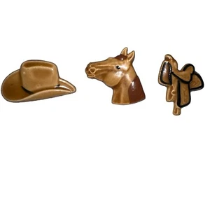 Vintage Equestrian Western dreiteiliges Set Porzellan 1960er Broschen - Bild 1 von 5