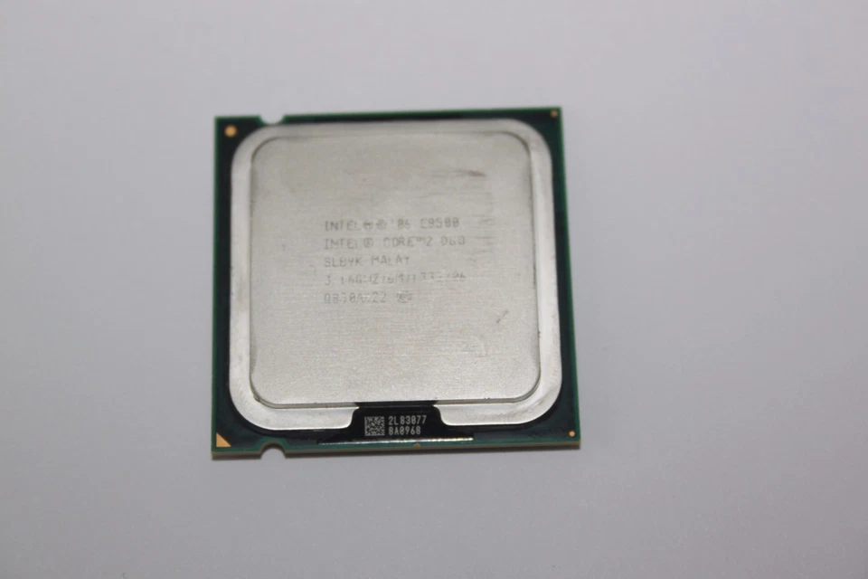 Intel Core 2 Duo E8500 2 - 3,16 GHz 775 Prozessor + Wärmeleitpaste - Bild 1 von 1