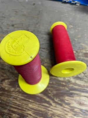 Bmx RETRO ODI MUSHROOM RED & YELLOW FREESTYLE GRIPS VINTAGE BMX PK GT SE - Image 1 of 2