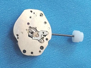 ETA 579.001- 4 Jewel, 2 Hand Gucci Movement. Sets, Runs, Keeping Time 2 Days. - Picture 1 of 9