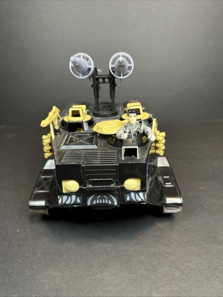 G.I. Vehículo de combate de infantería anfibia Joe ARAH Night Rhino con polvo Foto 1 de 4