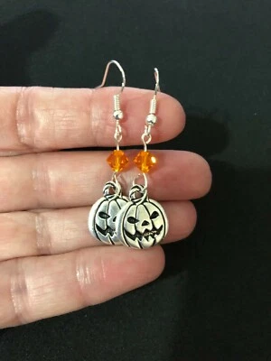 Jack-O-Latern Earrings Perfect for Halloween. 2-sided charm with great detail - Image 1 of 3