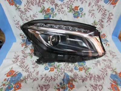 MERCEDES GLA W156 Bi Xenon Scheinwerfer rechts A1569061800 - Bild 1 von 4