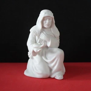 AVON Nativity Collectibles The Innkeeper Christmas Porcelain 1988 - Picture 1 of 4