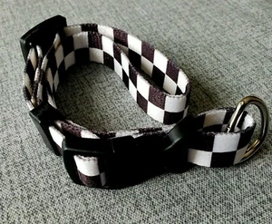 NUEVO COLLAR DE PERRO VANS Fuera de la Pared Pequeño a Mediano Mascota NEGRO BLANCO TABLERO DE AJEDREZ - Imagen 1 de 5