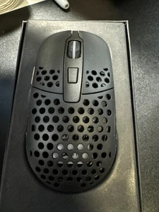 Xtrfy M42 - Wireless Gaming Mouse - Superlight and Optimised for E-Sports - Picture 1 of 4