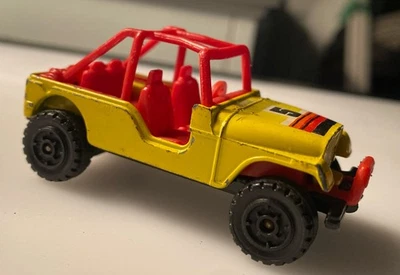 CORGI JUNIORS HEAVY DIECAST  JEEP buggy 4x4 YELLOW red rollcage no 5  - Image 1 of 4