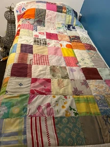 Handmade Patchwork Quilt - Single bed size - Picture 1 of 7