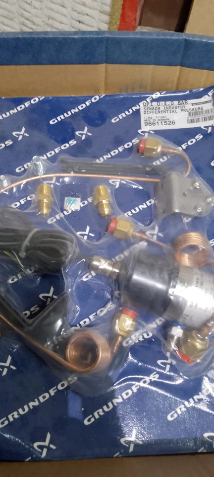 grundfos differential pressure sensor complete kit 0-2.5 bar  - Image 1 of 1