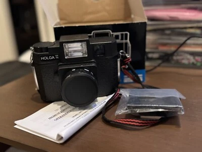 Holga 120FN Medium Format Point & Shoot Film Camera - Image 1 of 4