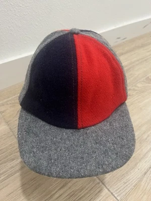 Gorra ajustable vintage 80 % lana reciclada con tirantes bloque multicolor Foto 1 de 4