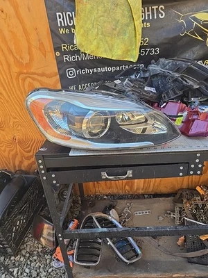 FITS  2014-15-16-17 Volvo XC60 Left Xenon Headlight Assembly 31698817 SmallChip  - Image 1 of 4