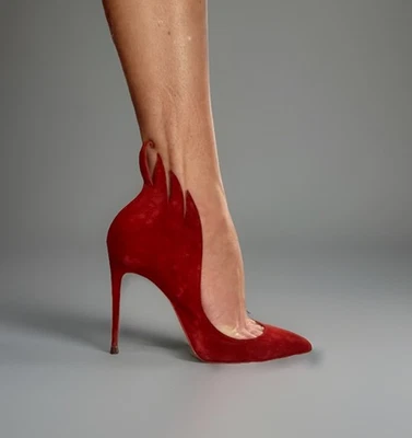 Christian Louboutin Victoria Rojo Gamuza Stiletto Pigalle Pump | Mujer Talla 38.5 Foto 1 de 4