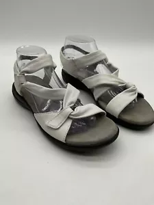 Clarks Saylie Moon Damen-Sandalen Größe 7D weiß Leder Knöchelriemen bequem - Bild 1 von 21