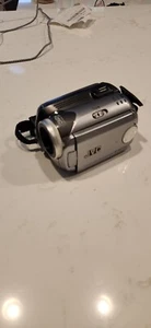 JVC Everio GZ-MG21 (20 GB) Flash Media Camcorder No Charger - Picture 1 of 5