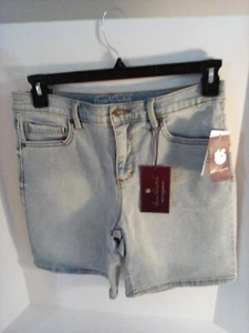 Gloria Vanderbilt Women's Size 4 Relaxed Jean Shorts-Sanibel-NWT-Free Shipping!! - Picture 1 of 4