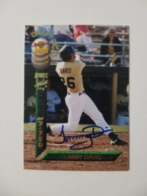 TOMMY DAVIS AUTOGRAPH 1995 SIGNATURE ROOKIES #47 BALTIMORE ORIOLES - Image 1 of 2