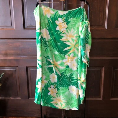 Hilo Hattie Hawaiian Original Queen Size Sarong Skirt Coverup Green Floral Rayon - Image 1 of 4
