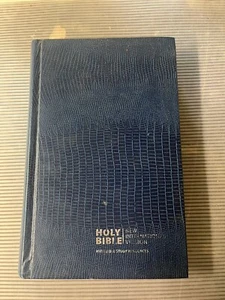 Holy Bible New International Edition With Bible Study Resources Hardcover - Picture 1 of 8