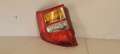 OEM ORIGINAL 2002-2004 ISUZU AXIOMA LADO DEL CONDUCTOR LUZ TRASERA CON BOMBILLAS BONITO Foto 1 de 2