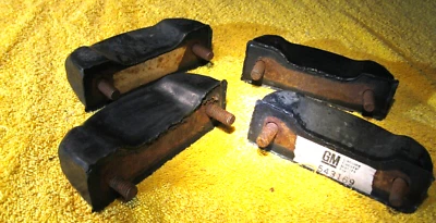 NOS 1961 庞蒂亚克 Tempest 下控制臂保险杠套装,4 件! — 第 1/3 张图片