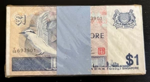 Singapore 1 DOLLAR P-9 1976 x 100 Pcs Lot BUNDLE BIRD Serie UNC Singaporean NOTE - Picture 1 of 6
