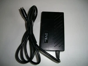 DVE Ntzt.. DSA-0301-05E/100-240V - 0.7A 47-63Hz/5V = 4.0 A - Afbeelding 1 van 5