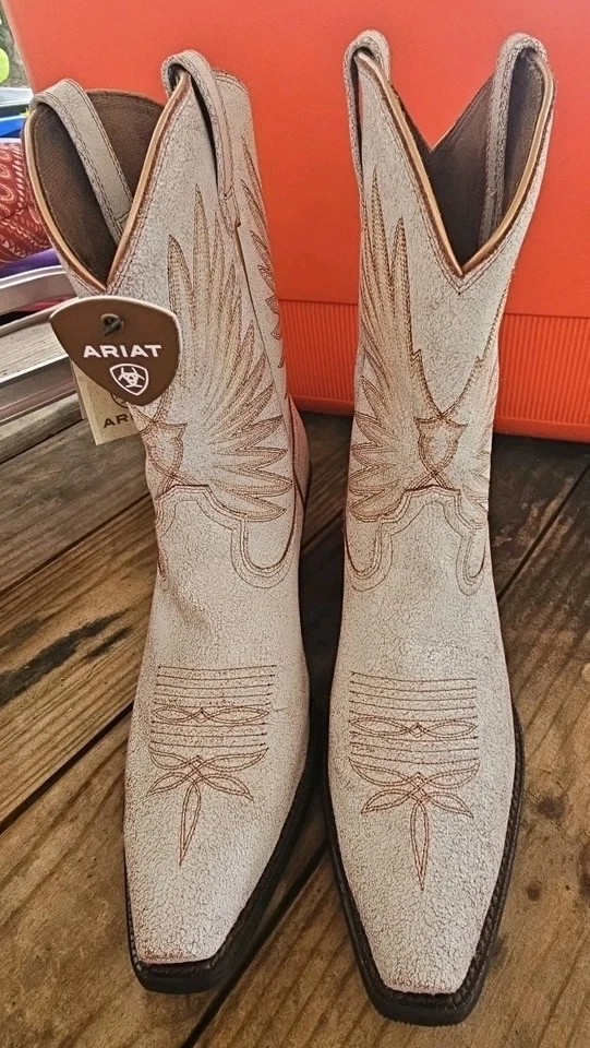 BOTA ARIAT GOLDIE ENVEJECIDA PÚRPURA/MARRÓN MUJER ESTILO 10033887 TALLA 8,5 CUERO  Foto 1 de 4