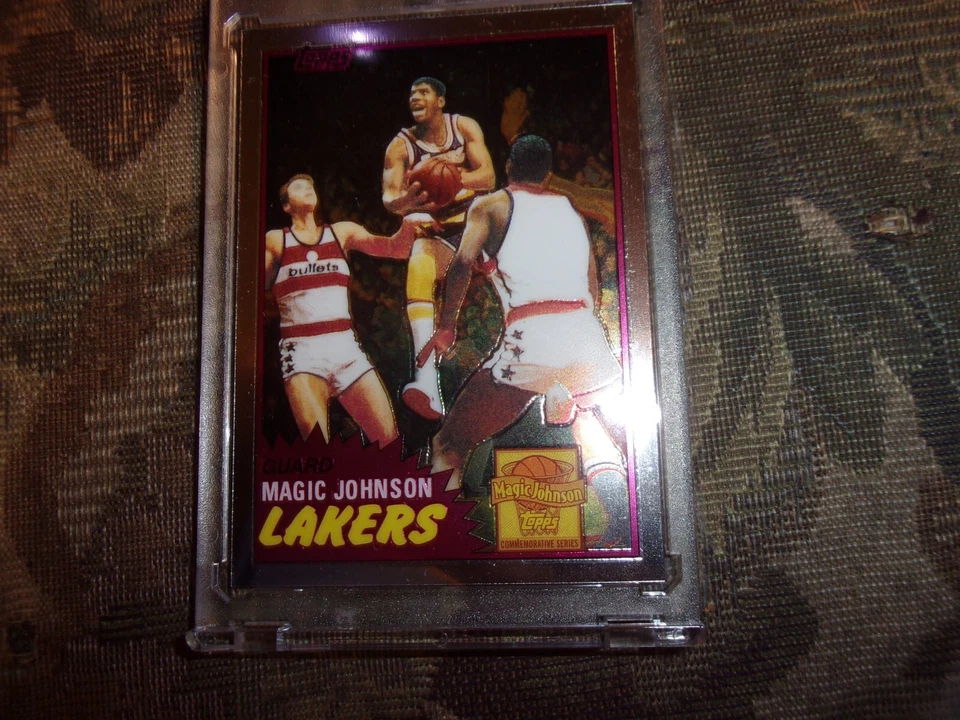 Magic Johnson Topps 2001 serie conmemorativa reimpresión 3 de 7 #21; casi nuevo o mejor Foto 1 de 4