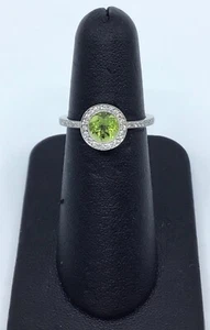 Gabriel & Co 14K Weißgold Peridot und 0,25 Ct Diamant Halo Ring - Bild 1 von 4