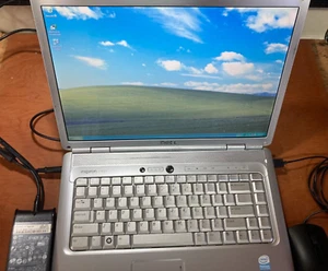 Vintage Dell Inspiron 1525 15.4" Windows XP PRO Sp3 32bit Retro Gaming Laptop - Picture 1 of 23