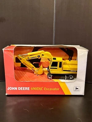 1:64 ERTL John Deere 690DLC Excavator #579 Diecast New Old Stock Collectible - Image 1 of 4