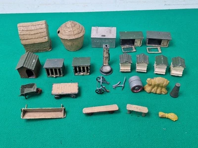 Gran Lote de Trabajo De Colección 1:32 Gran Bretaña Metal Pintado Granja Accesorios Colmenas Foto 1 de 4