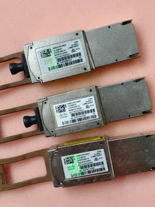 Oryginalny moduł nadawczo-odbiorczy cisco 270G ONS-CXP2-SR25 10-3250-10 - Zdjęcie 1 z 6