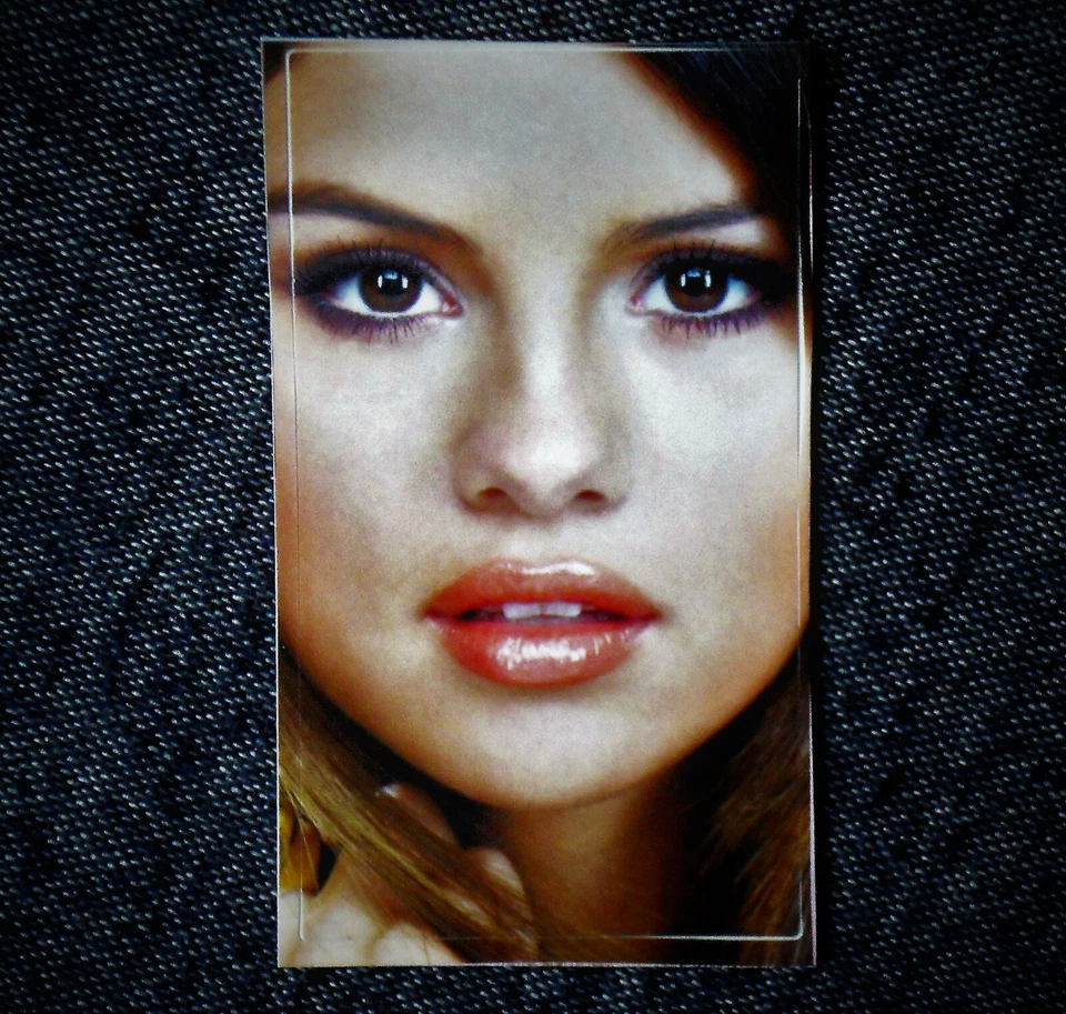 Handy-Sticker Selena Gomez Smartphone Aufkleber Handy-Folie 4 x 7 cm # - Bild 1 von 1