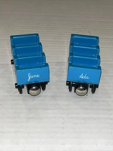 Thomas & Friends Wooden Railway: Ada & Jane Open-Air Coach - Picture 1 of 4