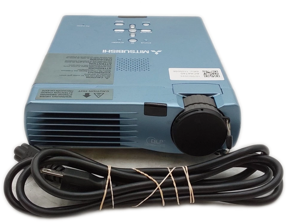 Mitsubishi XD50U XGA Portable DLP Projector - Image 1 of 4