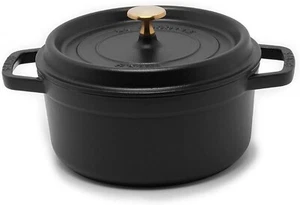 Cocotte tonda in ghisa Staub 2,75 qt - Nero opaco, Made in France - Foto 1 di 5