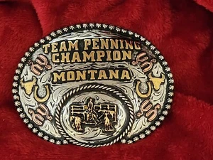 CHAMPION TEAM PENNING PROFESSIONAL TROPHY PRO RODEO  BUCKLE☆MONTANA☆RARE☆539 - Picture 1 of 12