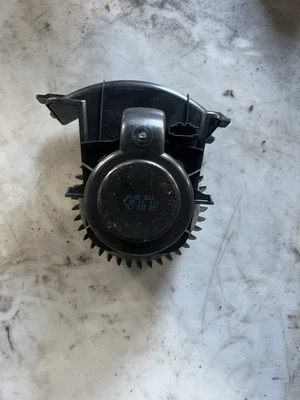 VW T5 2009 2.5 Tdi Air Con Heater Blower Fan Motor 7e2820021 - Image 1 of 4