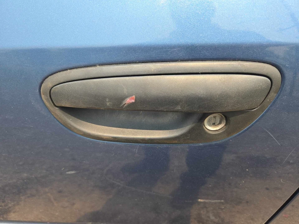 Used Front Left Exterior Door Handle fits: 2008 Subaru Legacy assembly door moul Foto 1 de 4