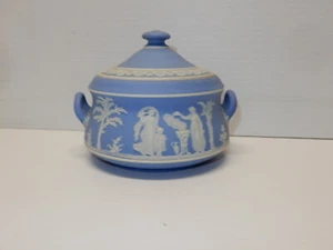 ANTIQUE WEDGWOOD LIGHT BLUE JASPER DIP SUGAR BOWL CA. 1910 - Picture 1 of 6