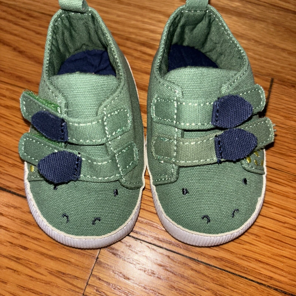 Newborn Baby Boy shoes  Size 0-3 Month Child Of Mine By Carters Green - Image 1 of 3